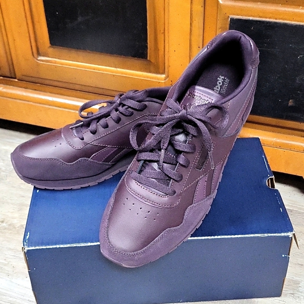 Reebok Classic Harman, Women's, NIB, Sz. 11.  Color: Eggplant/ Deep Purple